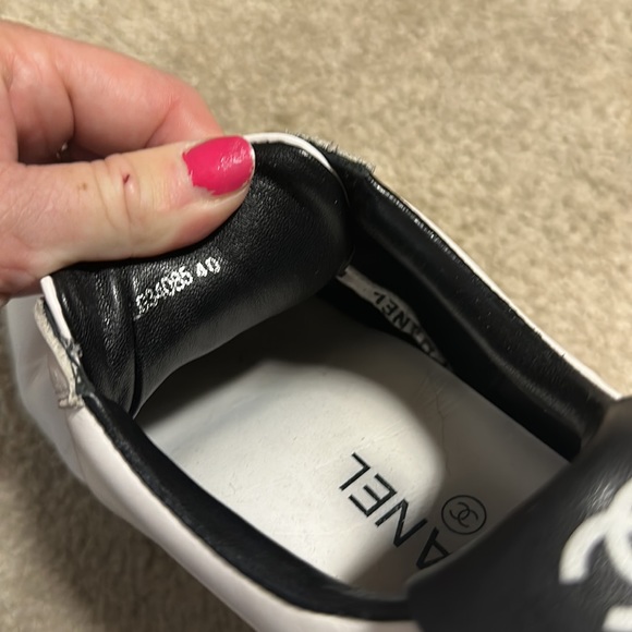 Authentic CHANEL sneakers size EURO 40 is US small size 10. - Picture 5 of 10